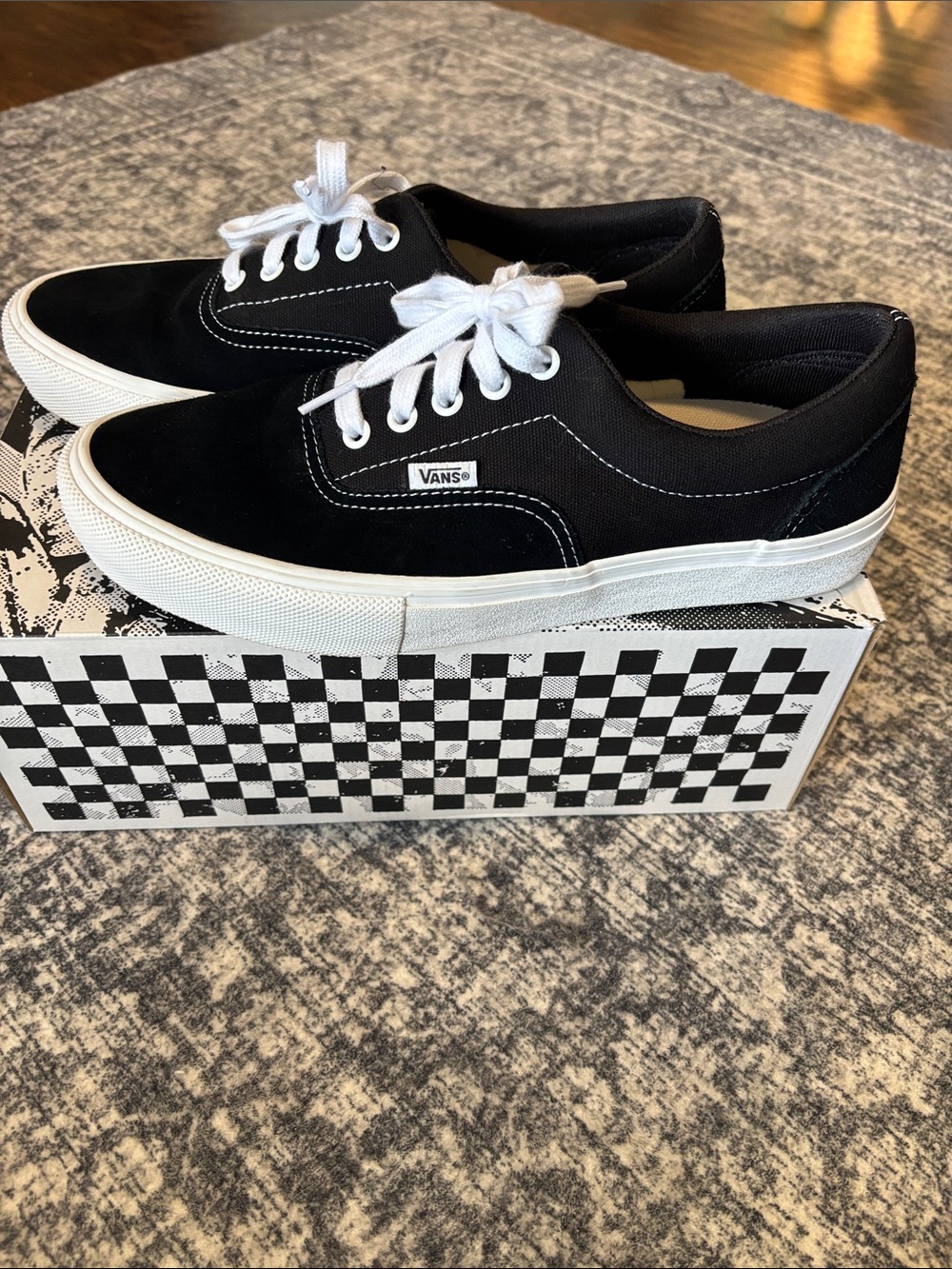 Vans Men’s Skate Era Shoes size 9.5 - black/white